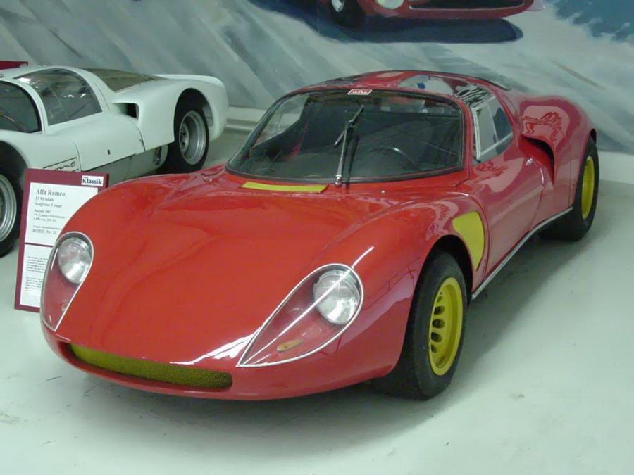  Alfa Romeo Tipo 33 Stradale 1967 года  (фото 23 из 30)